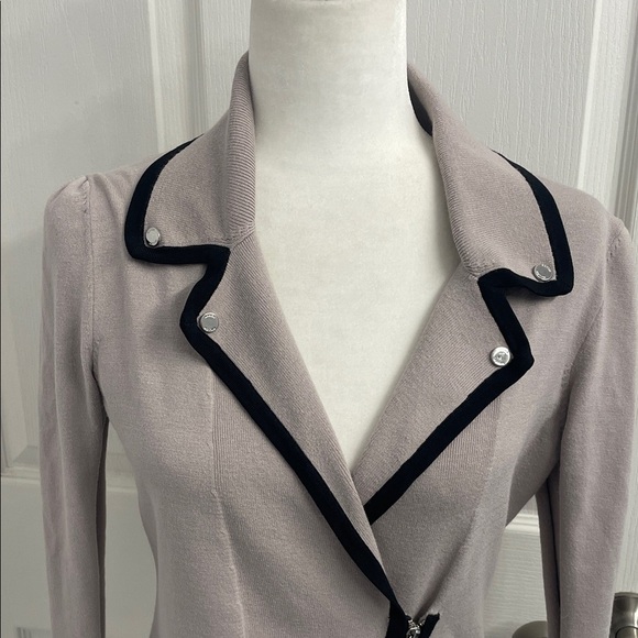 Karen Millen Knit Sweater Jacket Black Trim Asymmetrical Zipper V Neck Collar - Picture 2 of 14